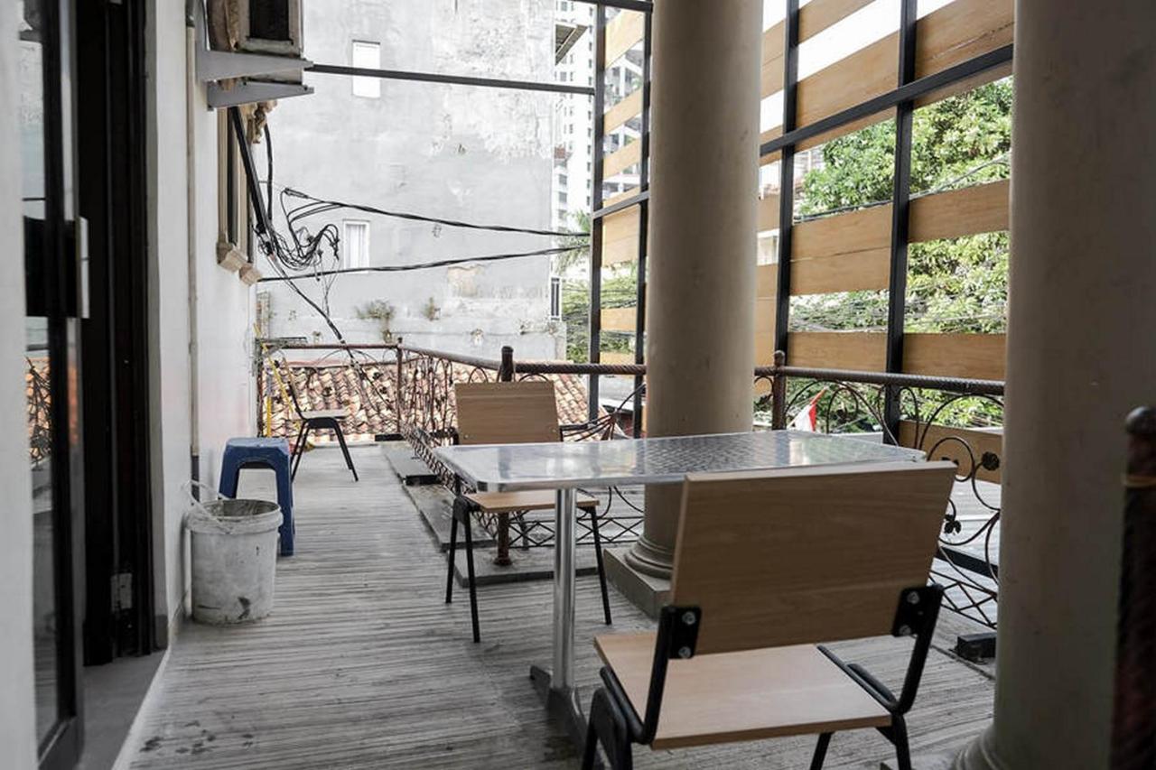 Reddoorz Plus Near Taman Anggrek Mall Jakarta Kültér fotó